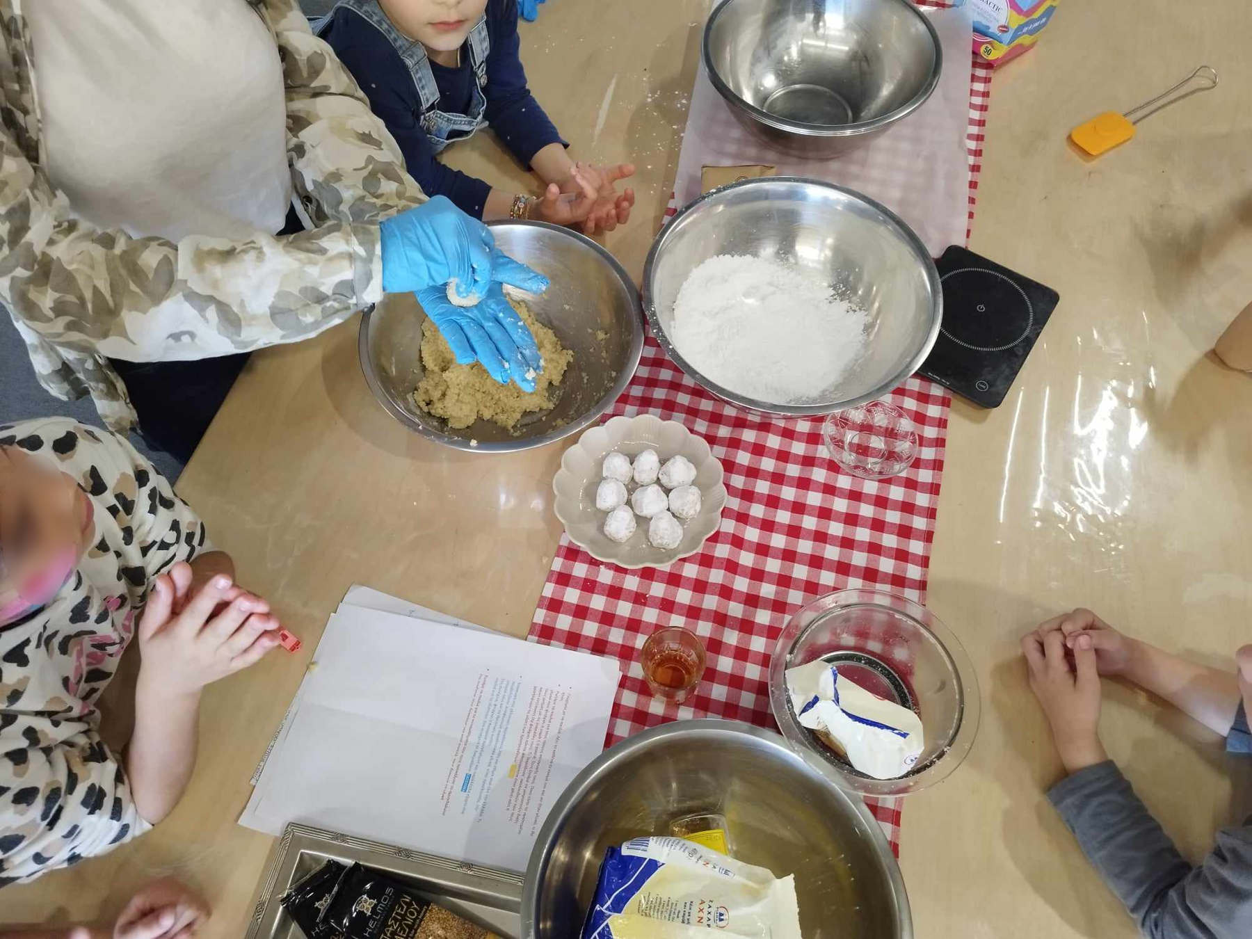 Ιστορίες εμπνευσμένες από κεράσματα 1 - Σπίθες