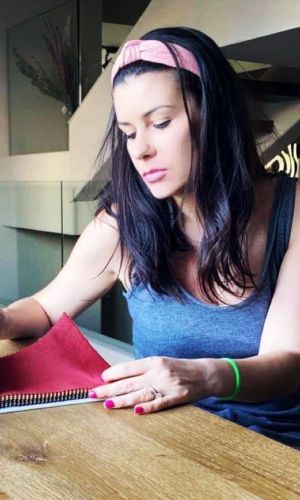 Home 25 - Σπίθες