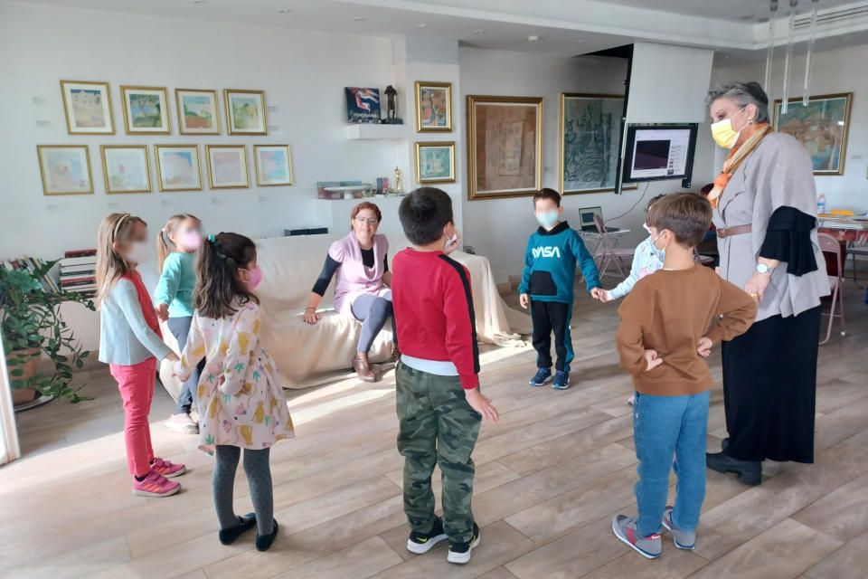 Γράφω, παίζω και δημιουργώ. Πρόγραμμα για παιδιά 8-12 ετών 1 - Σπίθες