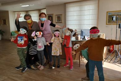 Home 19 - Σπίθες